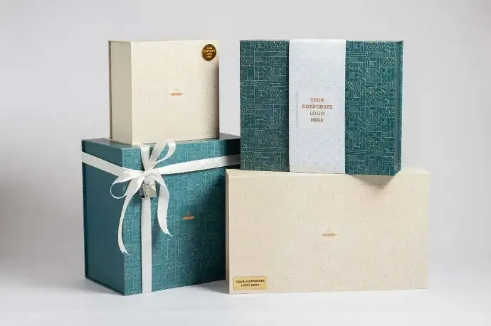 custom corporate hampers